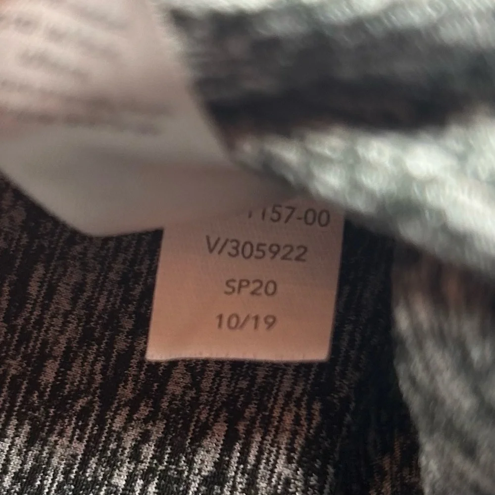 ATHLETA Exhale Heel Tight- Heathered Grey/ Size Small - Picture 8 of 8